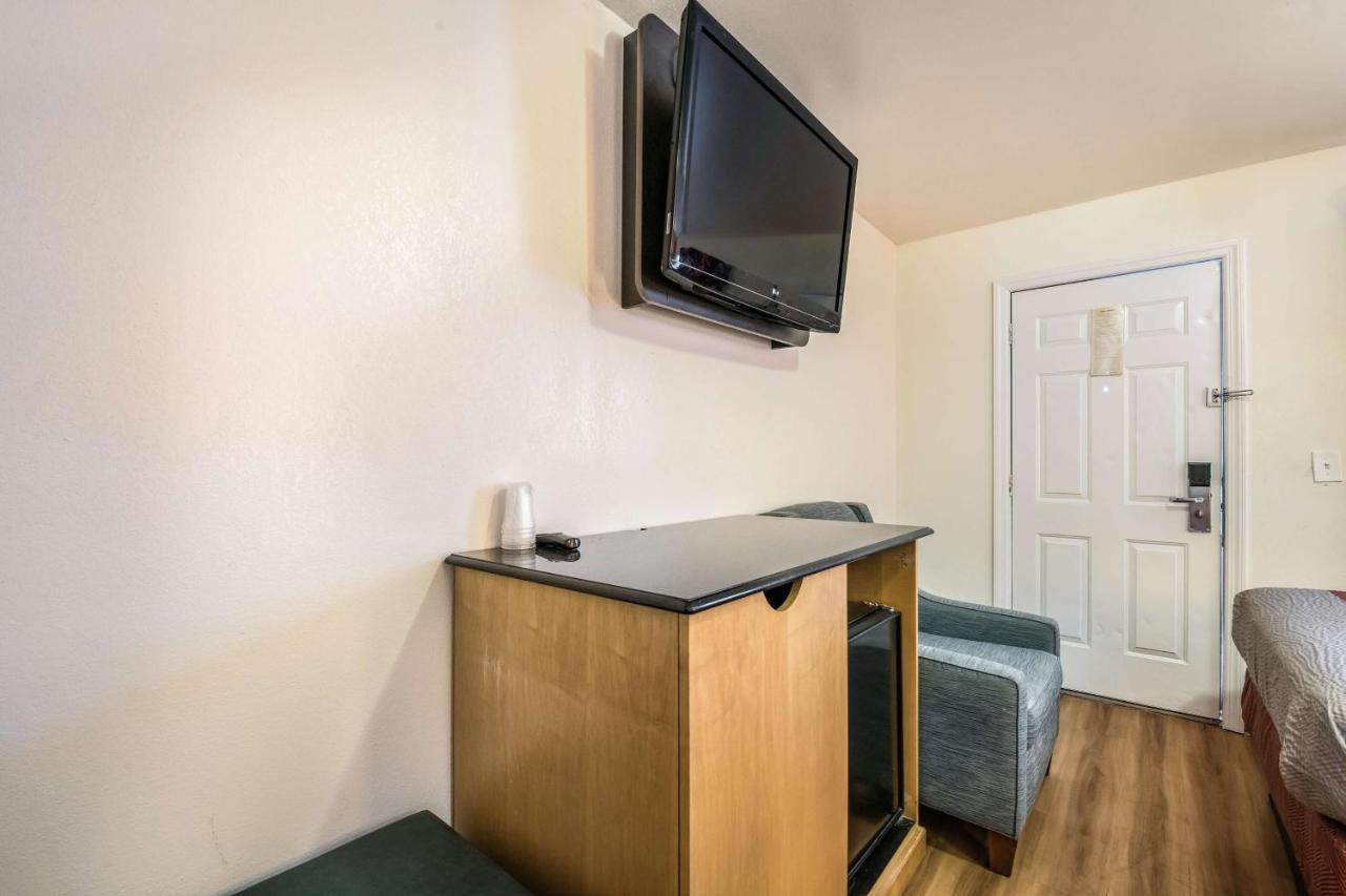 Motel 6-Tinton Falls, Nj Экстерьер фото
